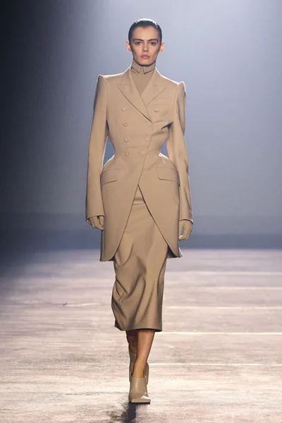 Look 43